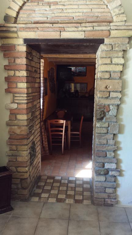 Agriturismo Col Morino Bed and Breakfast Pineto Exterior foto
