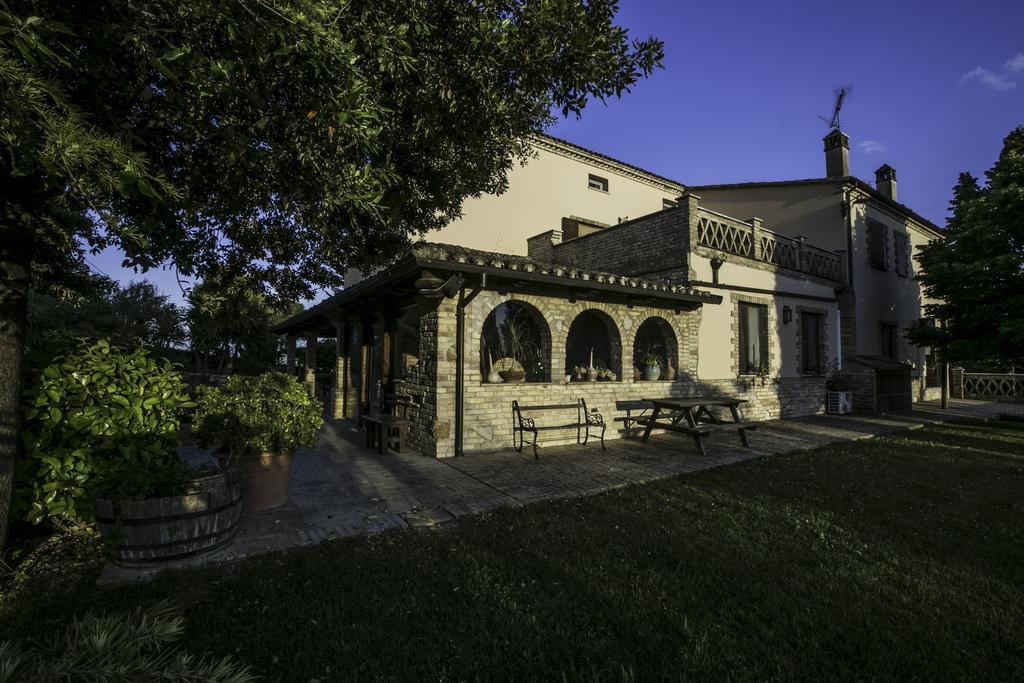 Agriturismo Col Morino Bed and Breakfast Pineto Exterior foto